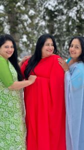 Ahana Kumar Instagram - Apparently , the greatest dream of my Mom and her Best-Friends from the time they were kids was to act in a movie and dance to a song sequence in Snow wearing a Saree. So we thought - why not bring that dream to life? 😜

Starring @sindhu_krishna__ , @hazeenaseyad and @sweetlife_from_sulus_kitchen ⭐️

Directed , Shot , Edited and some Choreography by Me 🌝

Major Choreography and some Production Design by our dance master Vikram @_diyakrishna_ 💃🏻