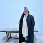 Ahana Kumar Instagram - Planning like a maniac to ensure that you see Snow for the first time in your life , on your Birthday this year and thereby making true one of your biggest wishes has been such a satisfying activity. Happy Birthday Mamma. You’re My Universe and seeing you genuinely happy is all I need ❤️🤗❤️🤗❤️😘😘😘 I hope you have the best day and week with us and your best friends and the best years ahead and the bestest life ahead. 51 ⭐️😘