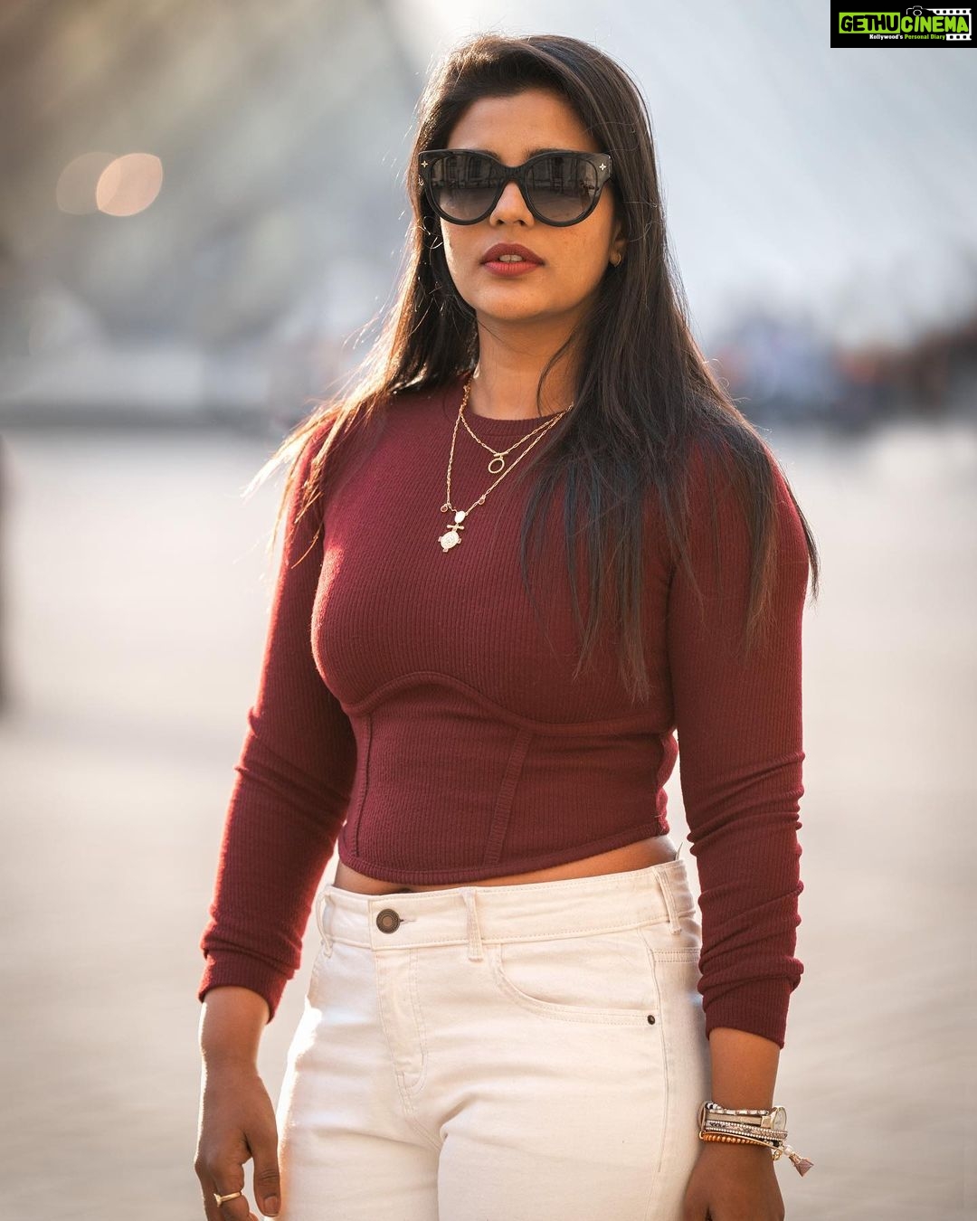 Aishwarya Rajesh - 276.4K Likes - Laugh as much as you breathe.
Love as long as you live.
Photography @anandstudiosfr
#louvremuseum #parisfrance @skylife_harmony