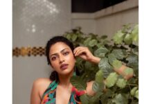 Amala Paul Instagram - Reaching my highest self-calling, one step at a time!✨🌸 #manifesting #livingoutloud #grateful #soultales #innervoice #mycalling #myart #mypurpose #amalapaul