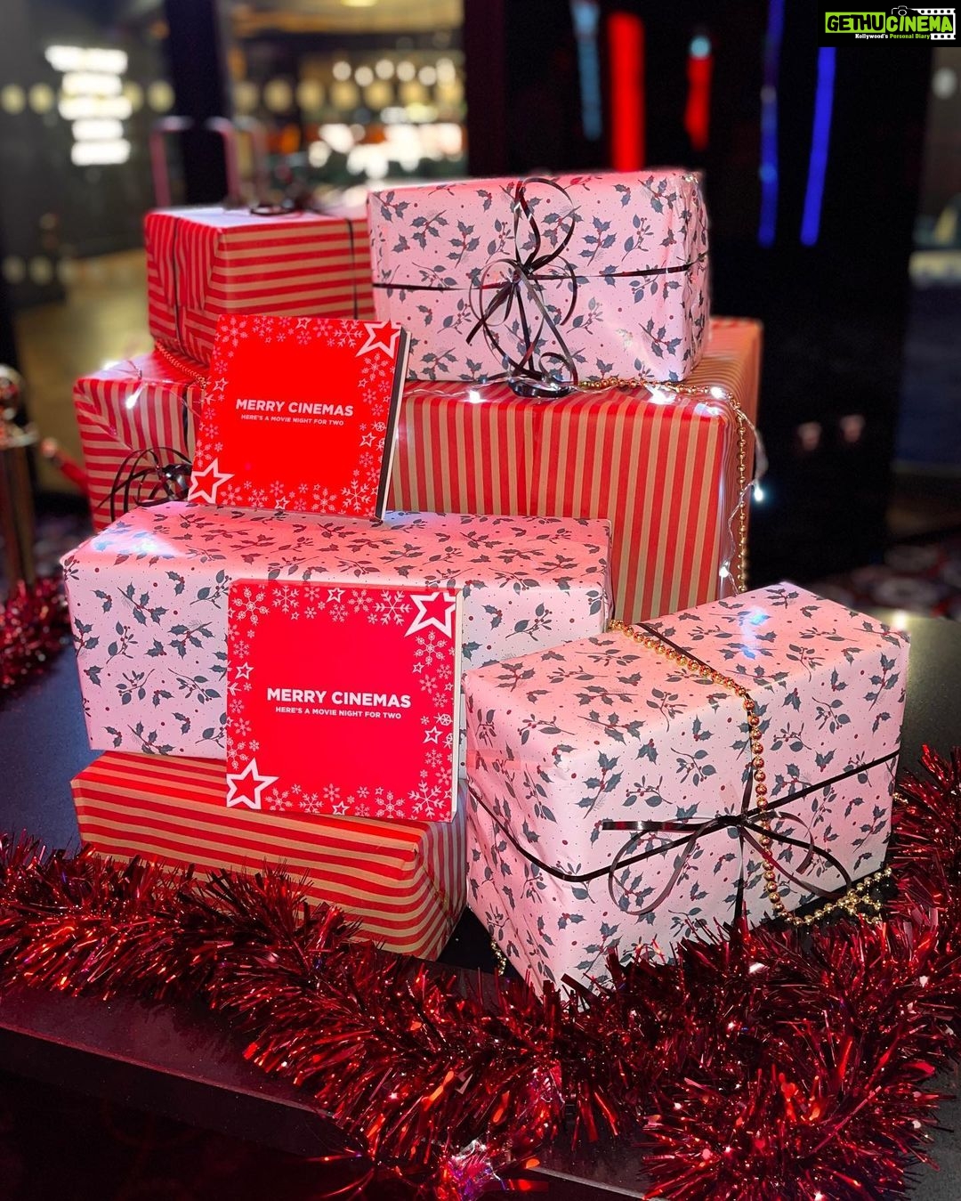 Amber Doig Thorne Instagram - Me everyday: Slay 💁🏻♀️Me in December: Sleigh🎄What are you excited for this Christmas? 🎁⛄️ I can’t wait to spent Christmas with my parents in York - I’ve started buying their Christmas presents already 😍 There are so many films my parents are excited to see over the next few months, so I’ve bought them each a Cineworld Christmas Gift Box for 2 (which includes 2 tickets, 2 drinks & a popcorn to share!) which makes for the perfect date night excuse! 🍿🥤 ❤️ @cineworld #Cineworld #Christmas2021 ᴬᴰ London, United Kingdom