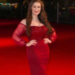 Amber Doig Thorne Instagram - The Category Is: Match Your Dress To the Red Carpet 🤣 Swipe for more BTS from the Outlander Season 6 World Premiere 😍 Droughtlander is officially OVER 😂 Who’s your favourite Outlander cast member? 🏴󠁧󠁢󠁳󠁣󠁴󠁿🏴󠁧󠁢󠁥󠁮󠁧󠁿 Sam Heughan is so lovely in person 😍 I had such an incredible evening at the Outlander Season 6 World Premiere! 🏴󠁧󠁢󠁳󠁣󠁴󠁿 We watched the first episode, accompanied by a live performance from the Philharmonia Orchestra! 🎵🎻 And you can watch Season 6 exclusively on #STARZPLAY from 6th March!! 🥰 #Outlander #MOREOutlander @starzplayuk @starz @outlander #outlanderpremiere #droughtlander #outlander6 #outlanderseason6 #premiere #londonpremiere #upcomingshow #upcomingseries #samheughan #droughtlander #caitrionabalfe #sophieskelton #outlander #outlanderstarz #outlanderseries #outlandercast #outlanderfans #outlanderseason5 #outlanderseason6 #outlanderobsessed #outlanderlovers #outlanderedit #outlanderfan #outlanderbts #outlander_starz ᴬᴰ