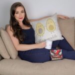 Amber Doig Thorne Instagram - Perfect end to a perfect week, rewatching #SpiderManFarFromHome 🕷😍 . This Spider-Man: Far From Home Limited Edition Gift Box is available now and includes a digital copy of the film. Grab yours from selected supermarkets & online 🙊 @SonyPicsAtHome #ad London