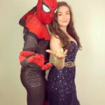 Amber Doig Thorne Instagram - With great pizza comes great responsibility 😂 Getting ready for Homecoming with my date 🕷 #SpiderManFarFromHome is in cinemas tomorrow! 🍕 Which is your favourite Spider-Man movie? 🤔 🍿 😍 Dress - @jjshouseofficial 💞 @SonyPicturesUK @marvel_uk @spidermanmovie @PapaJohnsUK #PapaJohnsUK #ad Queens, New York