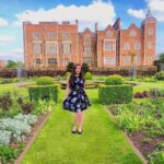 Amber Doig Thorne Instagram - Which is your favourite Oscar winning film? 🤔 Comment yours below to find your film-twin!! 😍🎬 . I recently visited Hatfield House - where Olivia Coleman, Emma Stone & Rachel Weiss filmed #TheFavourite 🎥 . Such a beautiful house, full of so much history and - of course - with the most stunning grounds! 🌸🌼🌺 . #amberdoigthorne #ambzdt #favourite #instagood #travel #photography #film