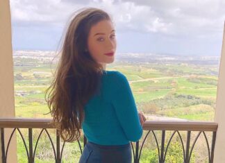Amber Doig Thorne Instagram - What’s your favourite Season? 💐☀️🍁☃️ I am SO excited for Spring! 🌸 . I’m back in England after an amazing holiday in Malta! ✈️ Can’t wait to start uploading weekly videos for you all 🙈 . #amberdoigthorne #ambzdt #amberfam #life #travel #instagood #love #photography #2019 #malta Mdina, Malta