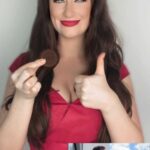 Amber Doig Thorne Instagram - Pranking My Dad 😈Oreo Toothpaste or Baby Powder Hairdryer Prank - which is your fave?🤣 Who is your favourite villain? 🤔 Mine is Homelander from The Boys 🦸🏼‍♂️ or Cinderella’s Evil Step-mother 😈 #ad @primevideouk #FeelsGoodToBeBad #SmileLikeAVillain #ad #prank #pranks #funny #comedy #funnyvideos #prankvideo #ukcomedy #prankster #funnypranks #prankwars