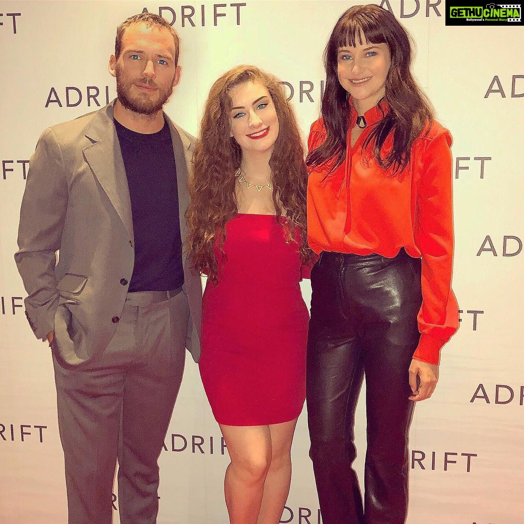 Amber Doig Thorne Instagram - When you find lighting that makes you look tanned 😂 Lovely to meet #AdriftMovie stars @mrsamclaflin & @shailenewoodley ❤️ What’s your favourite disaster movie? 🤔 Thanks @carnaby_laser_clinic for keeping my skin smooth! Soho Hotel