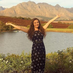 Amber Doig Thorne Instagram - Take me back to #SouthAfrica! ☀️🇿🇦
What’s your favourite holiday location? 🌎 #ambzdt