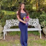 Amber Doig Thorne Instagram - I GOT MARRIED! 👰🏻💍 JK JK I’ll probably be single forever 😂 Throwback to being a bridesmaid last month😍 Last month it was one of my childhood best friends wedding and it was the most BEAUTIFUL day 🥰 I’ve only ever been to 2 weddings & I forgot how much of an incredible day it is - the ceremony celebrating the people you love, reminiscing over happy memories, some very questionable dancing, eating way too much cake & having a tipple or two 🥂😉 #weddingguest #wedding #weddinghair #weddingwear #weddingday #weddingflowers #bridesmaidhair #bridesmaids #bridesmaidmakeup #bridesmaiddresses #bridesmaid #bridesmaidoutfit #yorkwedding York, England