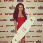 Amber Doig Thorne Instagram - Repping in red at the #Baywatch Gala Screening ❤️ Baywatch is now playing in cinemas 🔥 @paramountuk Mahiki