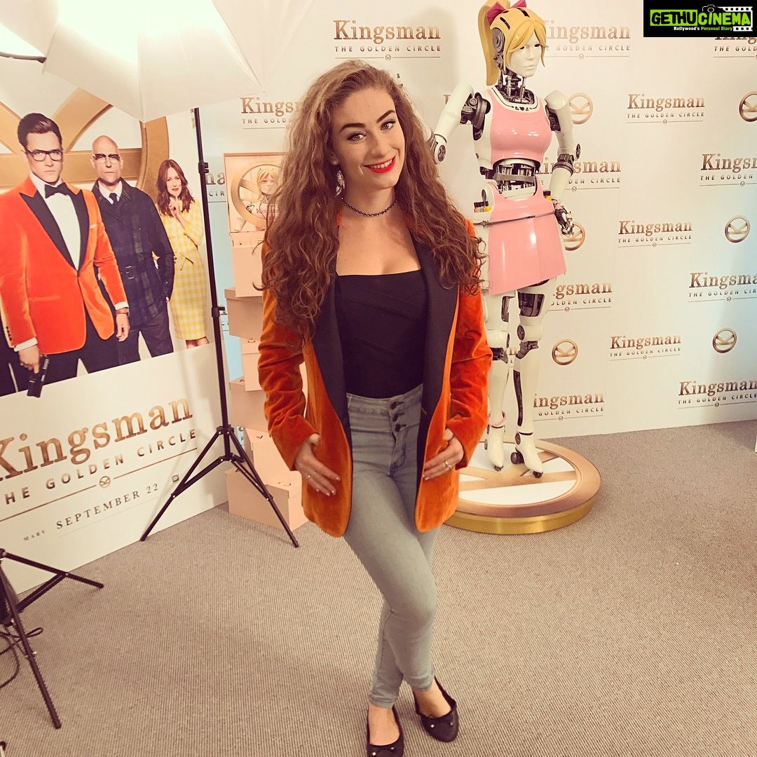 Amber Doig Thorne Instagram - #Kingsman: The Golden Circle World Premiere ๐๐ผ #OrangeJacketChallenge ๐งก Dress: @lipsylondon Vue Leicester Square