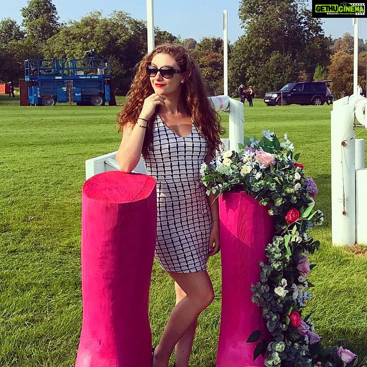 Amber Doig Thorne Instagram - Amazing day watching the cross country at @LRBHT_Official 🏇🏻❤️☀️ Blazer: @hollandcooperclothing Boots: @fairfaxandfavor Hat: @hicksandbrown The Land Rover Burghley Horse Trials