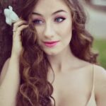 Amber Doig Thorne Instagram - Missing the summer weather 🌷☀️🌺 #LondonMakeupSchool