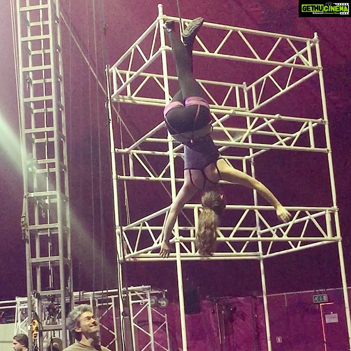 Amber Doig Thorne Instagram - So much fun trying this today, big thank you to #BIANCO for making me feel part of the circus 🎪 @southbankcentre @NoFit_state_circus