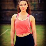 Amber Doig Thorne Instagram - Sporty vibes 😎🚵🏻‍♀️🏑