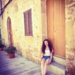 Amber Doig Thorne Instagram - Exploring the old town 👣 Alcudia Old Town Mallorca