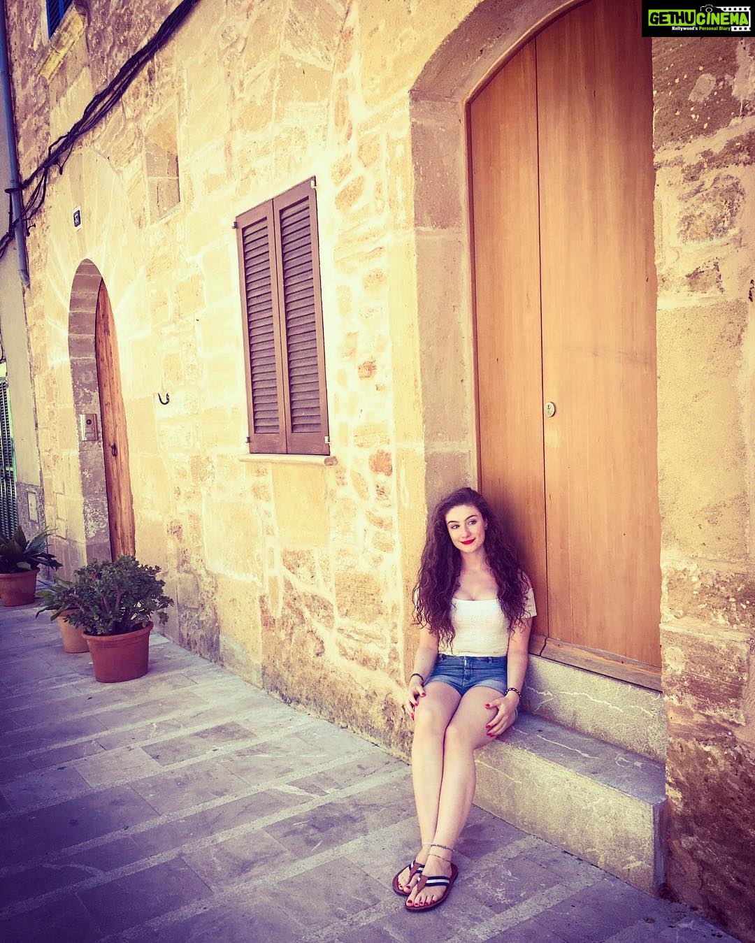 Amber Doig Thorne Instagram - Exploring the old town 👣 Alcudia Old Town Mallorca