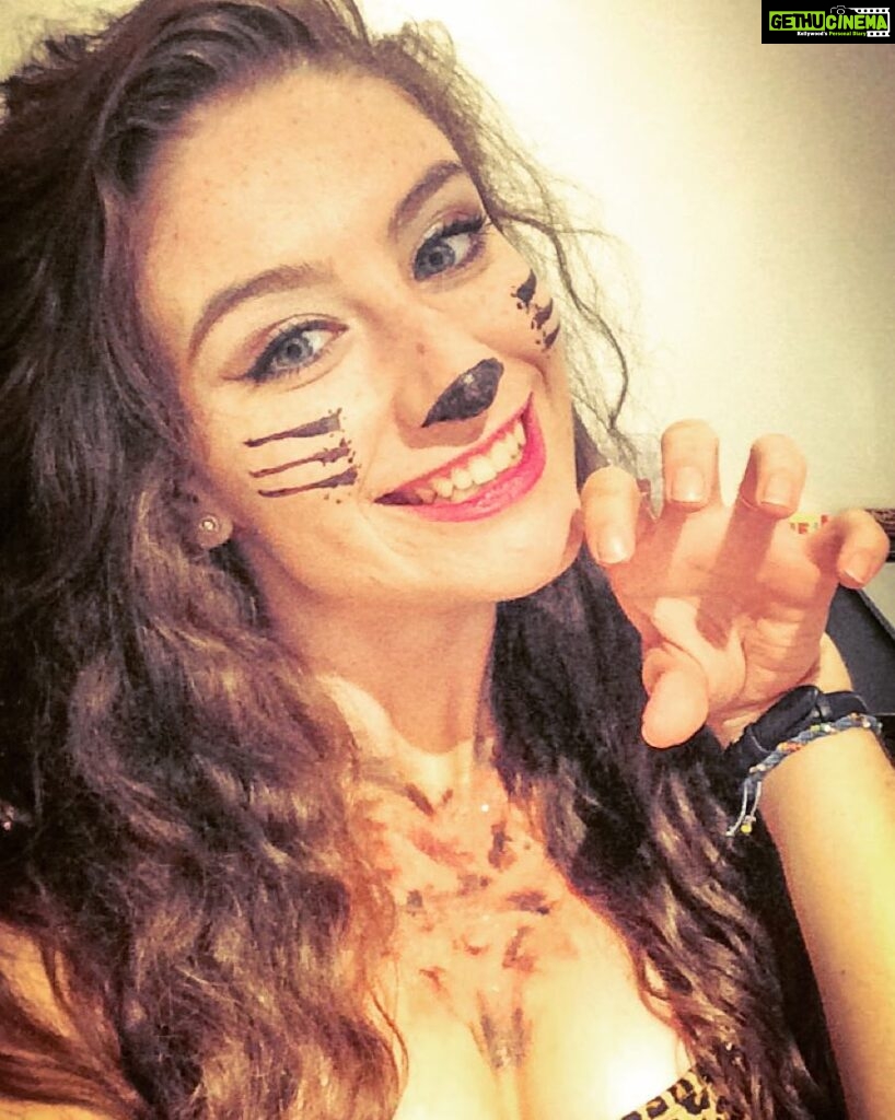 Amber Doig Thorne Instagram - I like to think I'm scary 🐆 #leopard #zooparty #egg #freshers #london #ucl #lce #summer #2015