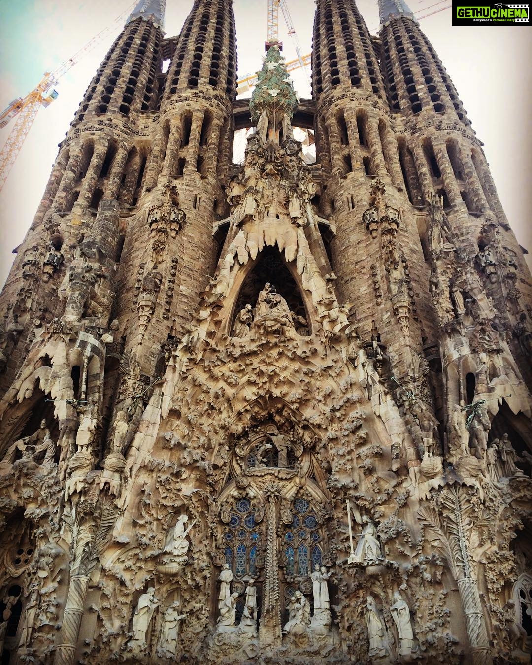 Amber Doig Thorne Instagram - 🇪🇸La Sagrada Família 🇪🇸 #barcelona #bcn #españa #spain #europe #summer #lasagradafamília