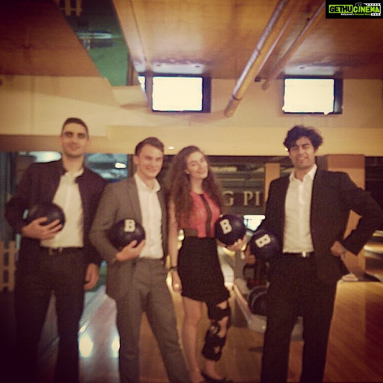 Amber Doig Thorne Instagram - Kingpin suite ππΌππ #bowling #interns #london #social #pool #pingpong #bank #summer #instalove #instagram