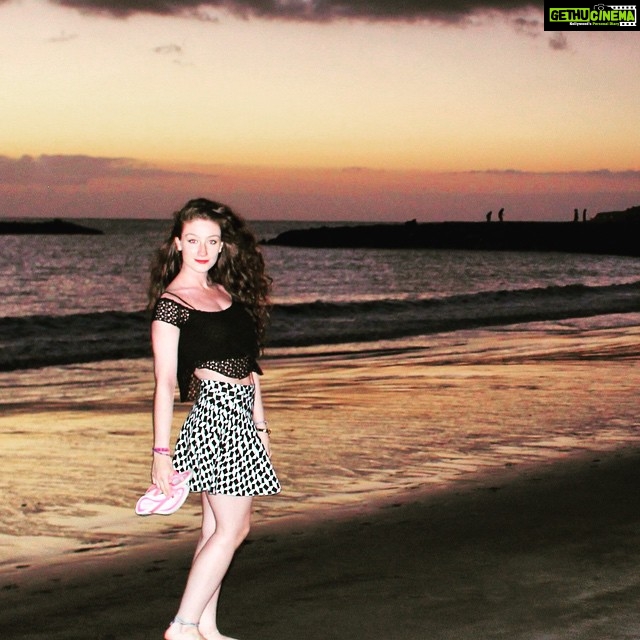 Amber Doig Thorne Instagram - Too many holiday snaps #throwback #procrastination #easter #holiday #beach #sunset #flipflops #tenerife