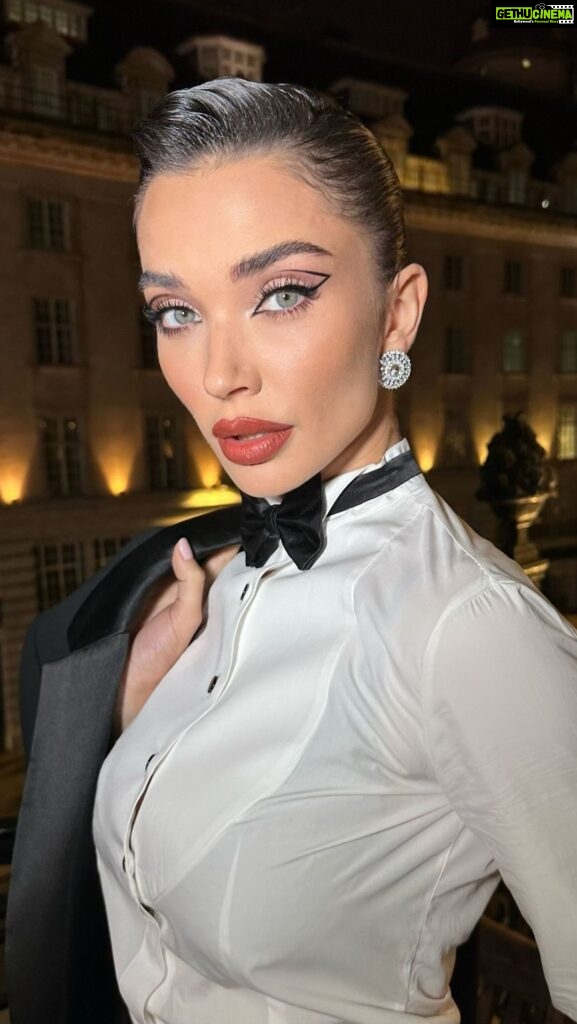 Amy Jackson Instagram - @giorgioarmani just hits different @armanibeauty I 🫶🏼 you - thankyou for such a wonderful time 💫 @bazaaruk #WomenoftheYear @boost.london 💯 #makeup by my girl @nikki_makeup Hair by @lukehersheson @boost.london