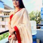 Anamika Chakraborty Instagram - মাঝে মাঝে তব দেখা পাই চিরদিন কেন পাই না, মাঝে মাঝে তব দেখা পাই চিরদিন কেন পাই না, কেন মেঘ আসে হৃদয়-আকাশে, কেন মেঘ আসে হৃদয়-আকাশে, তোমারে দেখিতে দেয় না। মোহ-মেঘে তোমারে দেখিতে দেয় না, মোহ-মেঘে তোমারে অন্ধ করে রাখে তোমারে দেখিতে দেয় না, মাঝে মাঝে তব দেখা পাই চিরদিন কেন পাই না, মাঝে মাঝে তব।। #mood Technicians' Studio Pvt. Ltd.