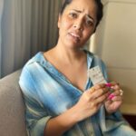 Anasuya Bharadwaj Instagram - Pic story doing my thing before I am out and about! #LifeUnfilteredPhotography by @susank.bharadwaj 🤷🏻‍♀️ #JustABthings #GoodMorning #NowGetGoing