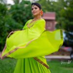 Anasuya Bharadwaj Instagram - She is a mess but she is a masterpiece 💚 For #SravanaSandadi #tonyt #7pmOnwards on #ETV Design & Styled by @rishi_chowdary Outfit by @mithra.couture Jewellery by @shriyeras.jewels PC: @verendar_photography