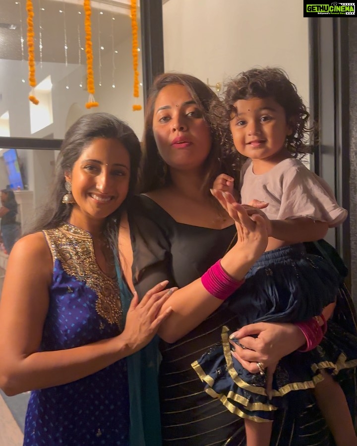 Anasuya Bharadwaj Instagram - And the Diwali evening 🪔🥳 Away from Home but at a Home away from Home.. Hope everyone had a Fab Festive time!! Austin, Texas