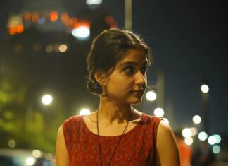 Anaswara Rajan Instagram - She's a floating feather, in love with the wind 🍂 Shot by @rahul_r_a_j Mumbai, Maharashtra