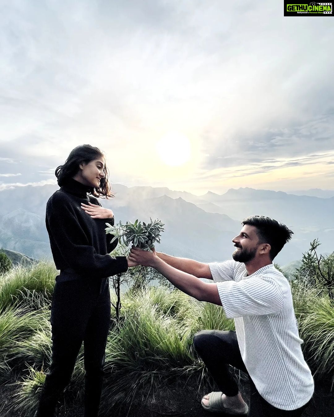 Anaswara Rajan Instagram - 23/06/2022 Already excited for another day like this 🍃 Suryanelli Munnar