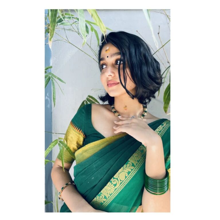 Anaswara Rajan Instagram - Happy vishu 🌼 @ishoooooooo