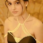 Anaswara Rajan Instagram – She may be the song that summer sings 🔮🌟

Mua& styling @rizwan_themakeupboy
Photography @nandu_prakash_._
Outfit @daislebridals
Decor @blush.eventco
Studio @maxxocreative