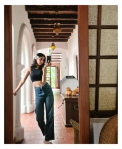 Anaswara Rajan Instagram - Thursday energy 🌼🍃🐝☀️

@oldharbourhotel
