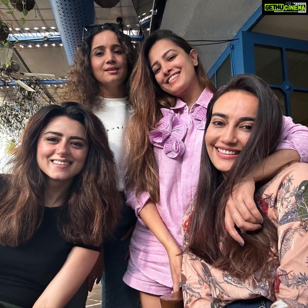 Anita Hassanandani Instagram - Girls day out! With these beauties 🤍✨ So so so nice seeing you all 😍