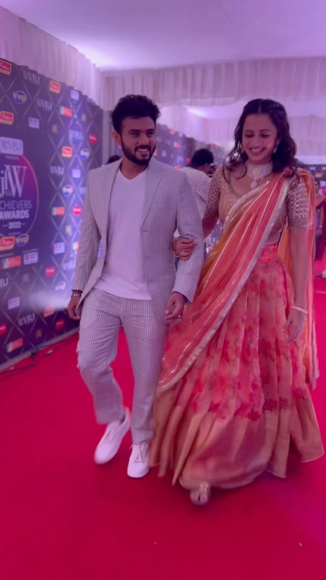 Anjana Rangan Instagram - Happiest birthday to my most talented and amazingly sweet friend @rjvijayofficial ❤️ you know i ll always be around you to give my love and support and i know you ll be the same to me! This bond is special .. near or far .. ll always celebrate you and every achievement and success of yours! ❤️ much much more to come! Wishing you abundant love, happiness and success❤️❤️❤️ loads of love 🤗❤️😘