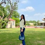 Ankitta Sharma Instagram – सफ़र तो मुश्किल होना ही था, उसूलों का वज़न जो साथ है.. 🍃