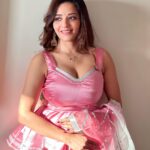 Antara Biswas Instagram - 👄🫦…. Caught The Light… Ootd: @asheerakeepflourishing