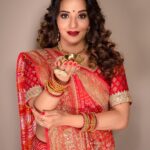 Antara Biswas Instagram - #ChathPooja 2022 ❤️🪔🥰… #indian #saree #look #loveyourself #lovemylook #ad #shoot #horlicks #photoshoot Saree: @kalpana_saree_emporium Mua: @sachinmakeupartist1 Hairstyling: @shab_qureshi786 Assisted by : @deepakpathak663 📸 @ashish_ojha_photography Managed by: @riyashhh269