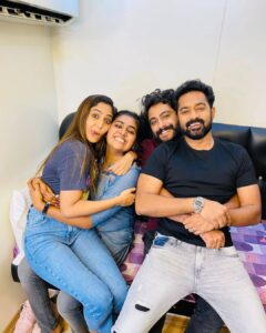 Antony Varghese Instagram - @asifali @nimisha_sajayan @reba_john