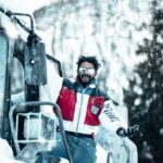 Antony Varghese Instagram - Happy happy happy new year my dears....Cheers to a new year and another chance for us to get it right.. 💜 Wishing all a happy, healthy New Year..🍾