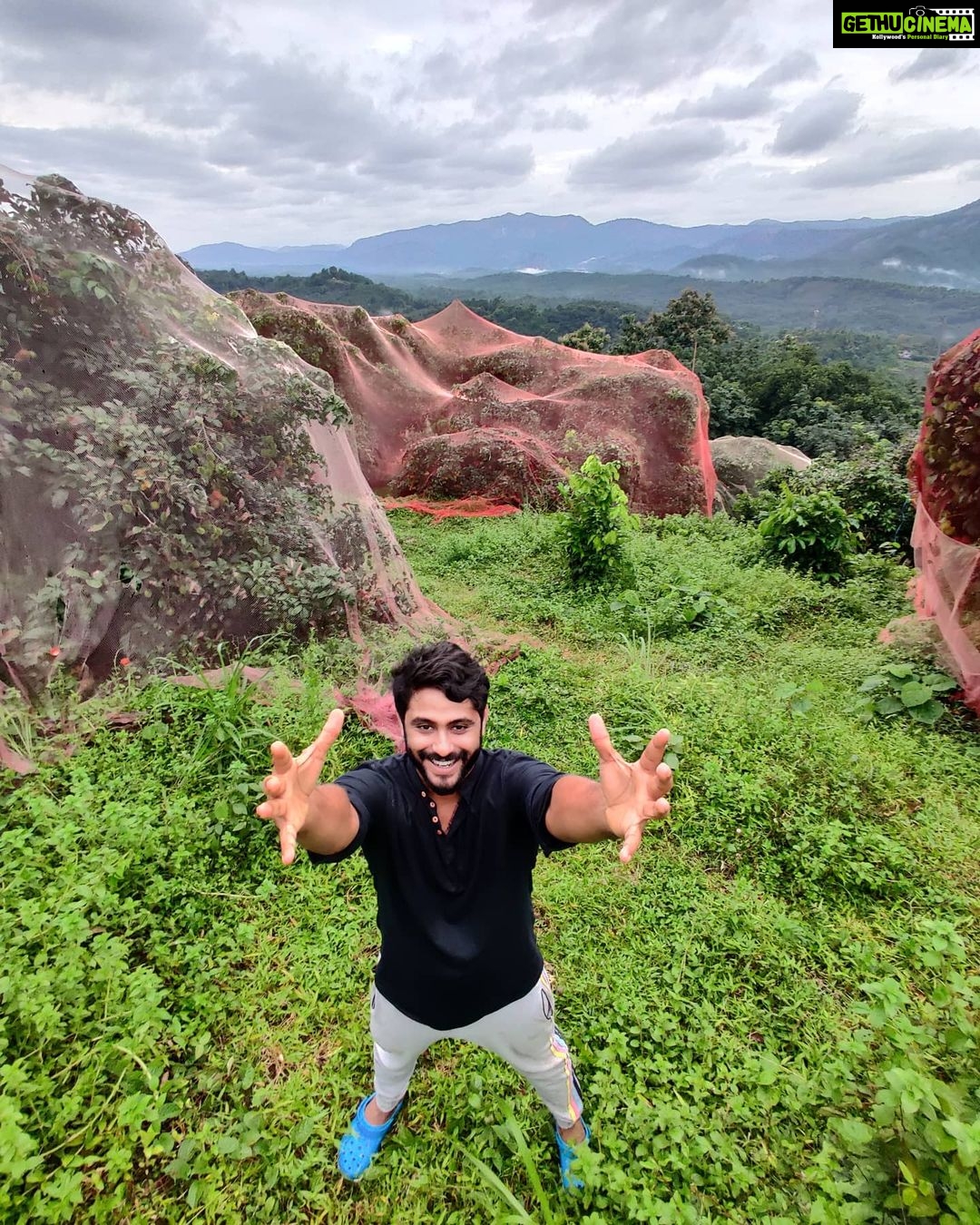 Antony Varghese Instagram - Come on everybody... come to me