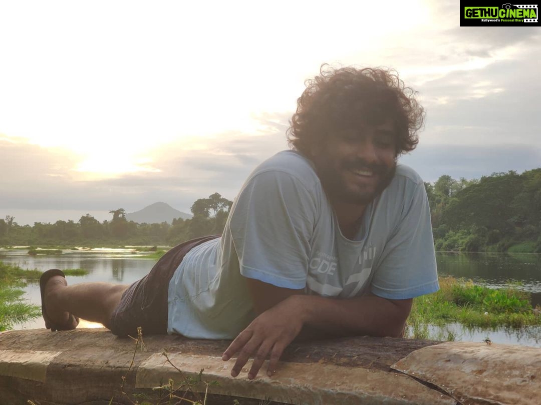 Antony Varghese Instagram - എന്റെ പൊന്നു സാറേ ....