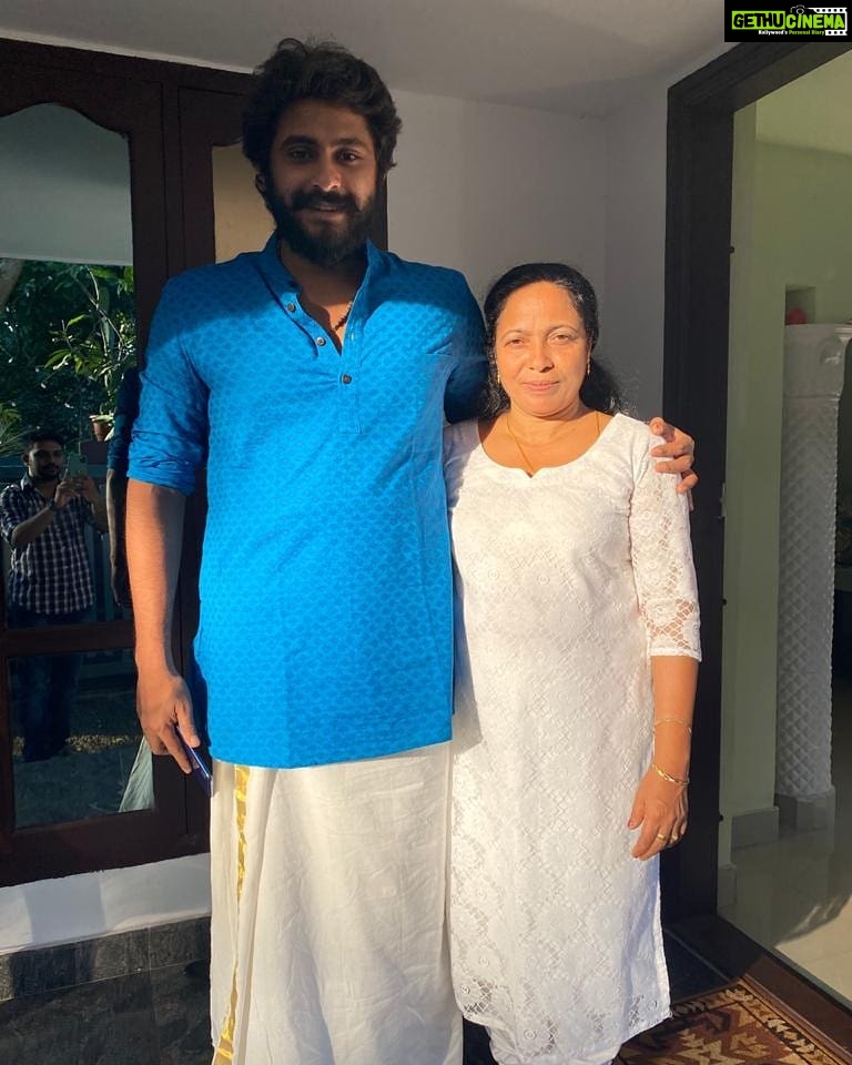 Antony Varghese Instagram - Happy birthday to my dear Amma....love you