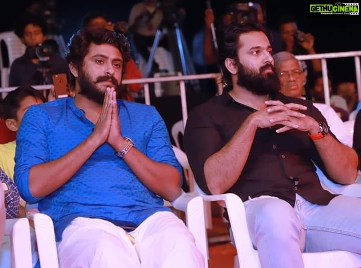 Antony Varghese Instagram - With the dashing @iamunnimukundan who always raises the bar with hard work and dedication. Good to meet you last night brother and congratulations on your well deserved win #UnniMukundan #RamuKariatAward