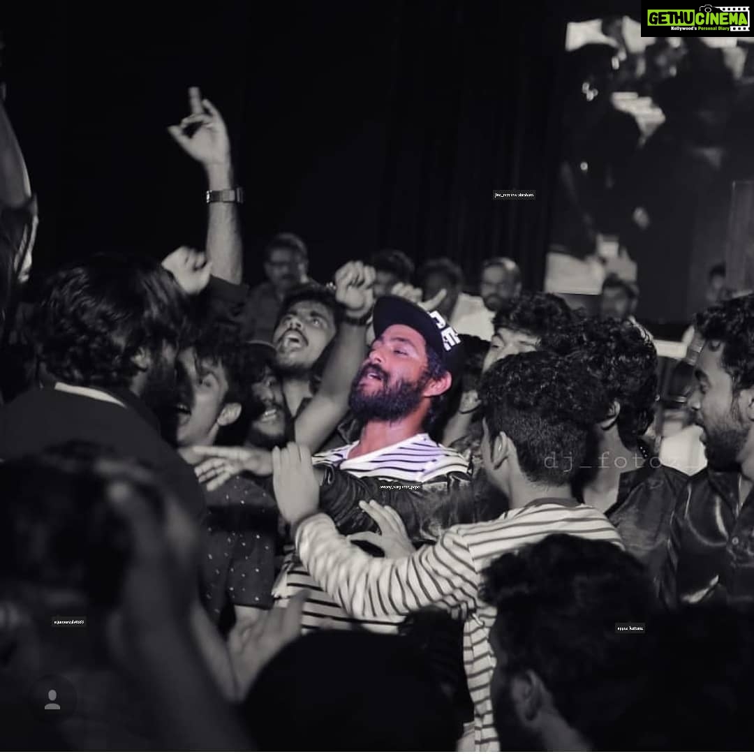 Antony Varghese Instagram - Full on full power full energy @sbcollegechanganacherry Changanacherry