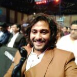 Antony Varghese Instagram - A dream come true !! Last night got my #blacklady😍 Receiving #Filmfareaward for the best debut actor (south) for #Angamalydiaries was such a proud moment for me & the whole team. Thank you all for ur great support. ❤ My dream has turned in to a reality. Yesterday was the one of the best days of 2018. A big thanks to my stylist @soorajskofficial for the new look & the dapper bespoke suit. 🤩 Thank you so much @lijo_lebowski @chembanvinod and @actor_vijaybabu for this. Thank God and all my dear viewers. #positivevibes ✌🏻 Novotel Hyderabad Convention Centre