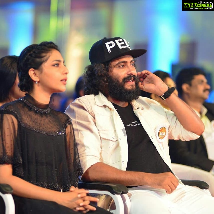 Antony Varghese Instagram - 20th Asianet Film Awards 🏆 #Youthiconoftheyear✌🏻happymoments#positivevibes#respectouraudience Adlux International Convention & Exhibition Centre